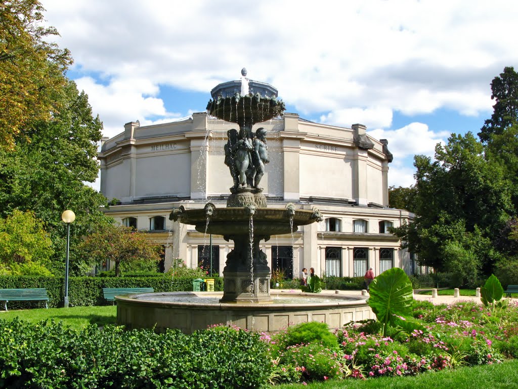 Théâtre Marigny by Paul von Hagens