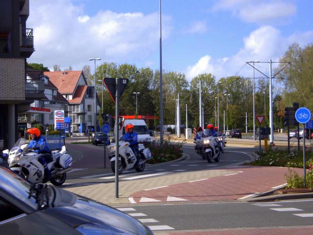 Belgium : Nieuwpoort stad : chips ! by tinawaldo