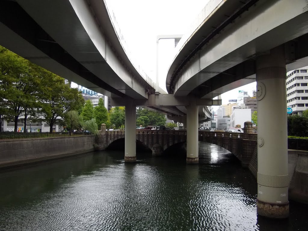 Tokiwa Bridge / 常磐橋 by Kangoo_