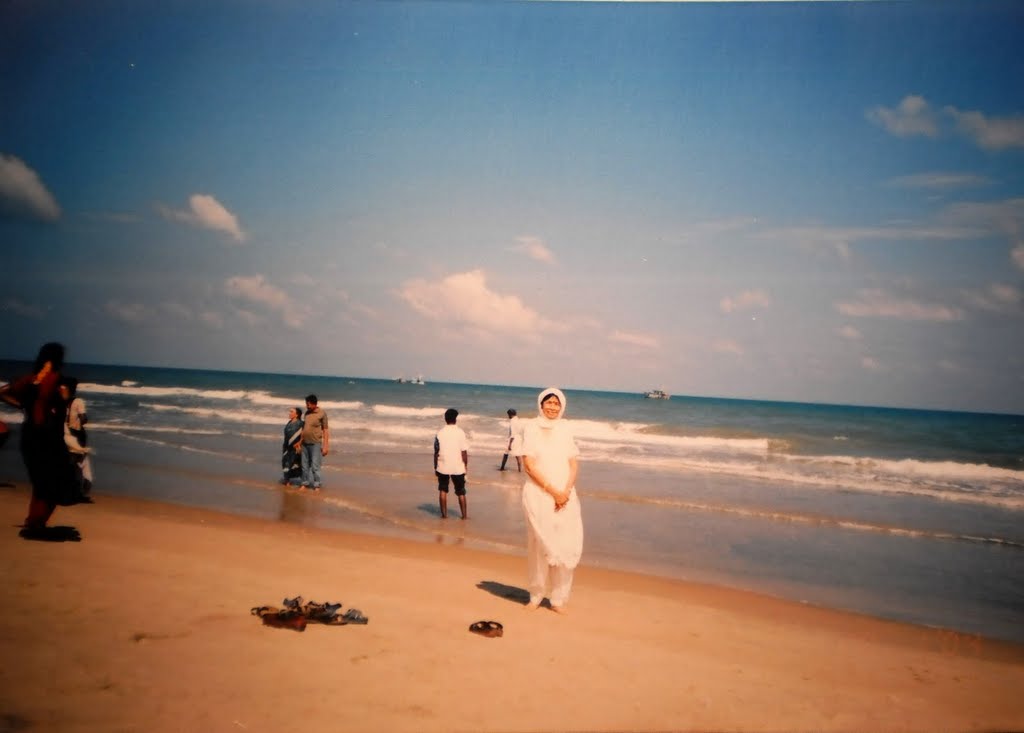 Poompuhar Beach. by PM Velankar"velu".