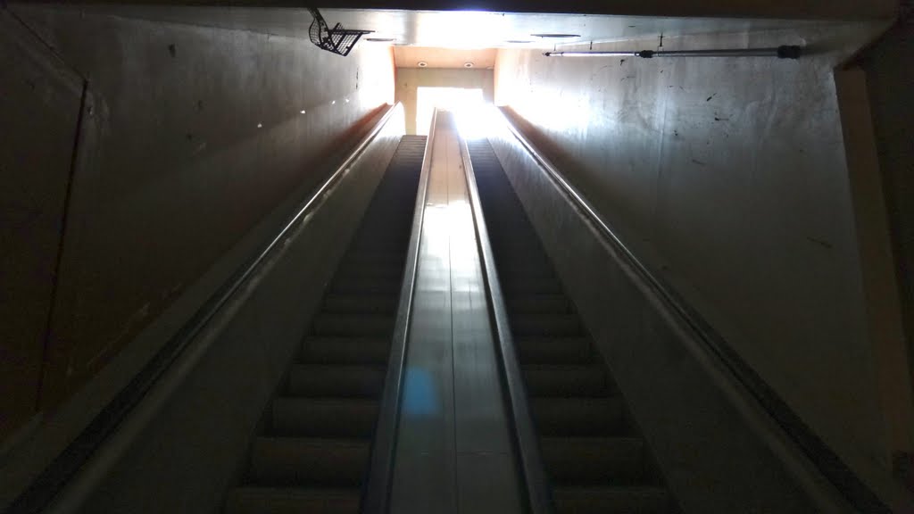 Abandoned Escalators Sheraton Dallas by DieselDucy