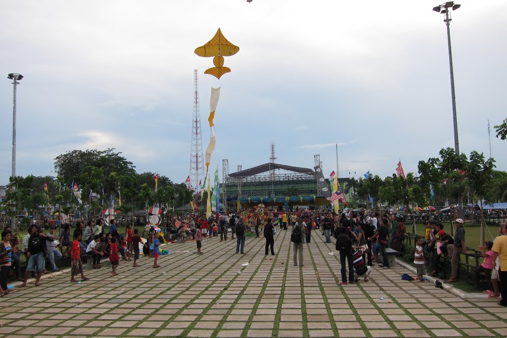 Festival layang-layang 2011 by Suriyansyah