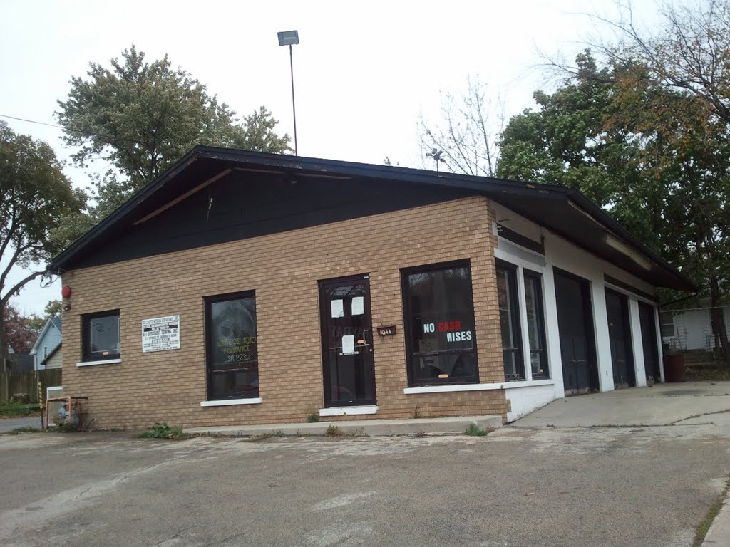 Aurora Abandoned Building by Kolbeck