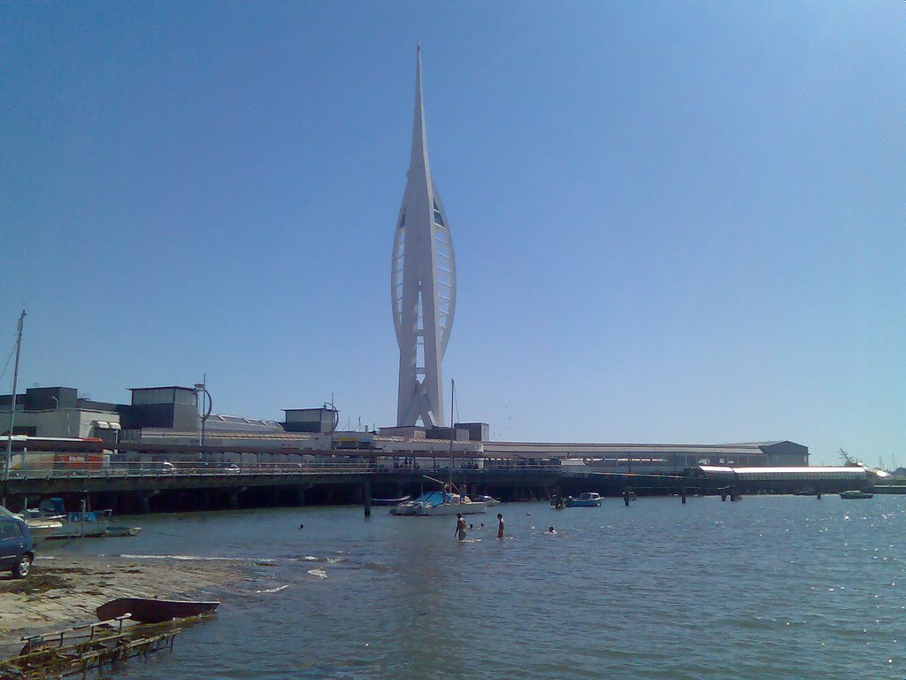 Spinnaker tower by Alvaro Romero Novas