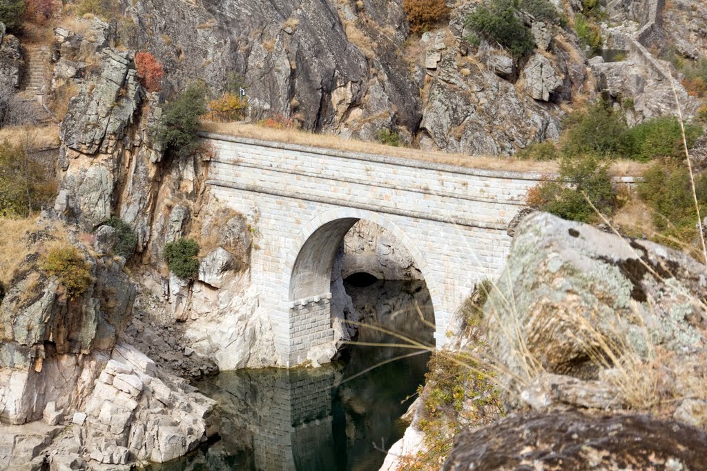 El túnel de las avenidas by ManoloLi