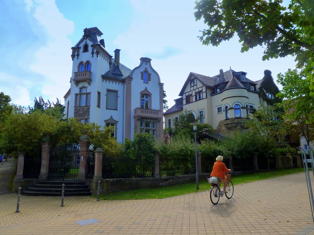 Kurviertel an der Priegerpromenade, Ecke Weinkauffstraße by giggel