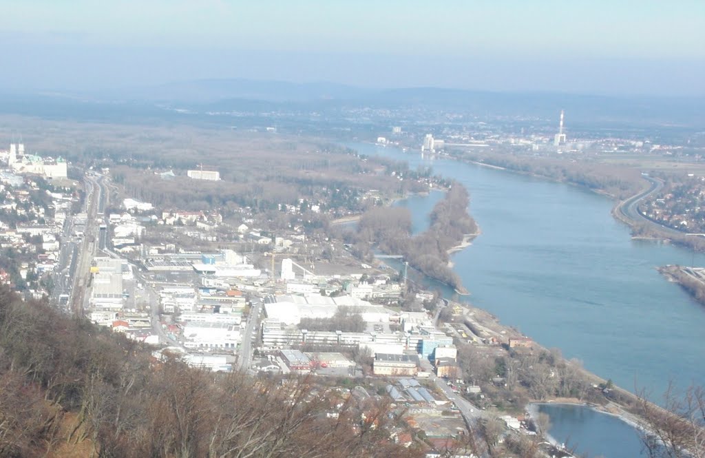 Donau mit Klosterneuburg by Christoph Rohde