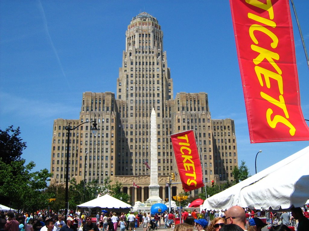 Buffalo City Hall, picture taken during the Taste of Buffalo, July 2007 by Go Buffalo!!!!!