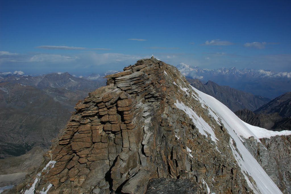 La cima gemella del Gran Paradiso by Luca78