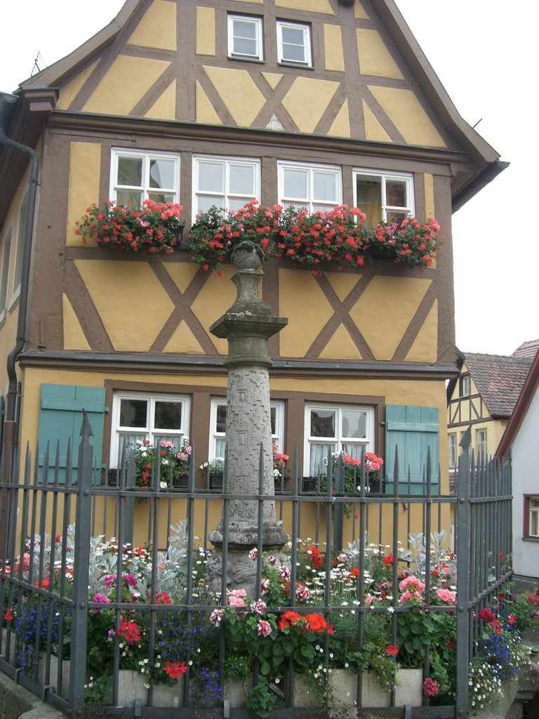 Casa entramada en Rothemburg ob der Tauber. Alemania. by Andrés Ma. Cabello P…