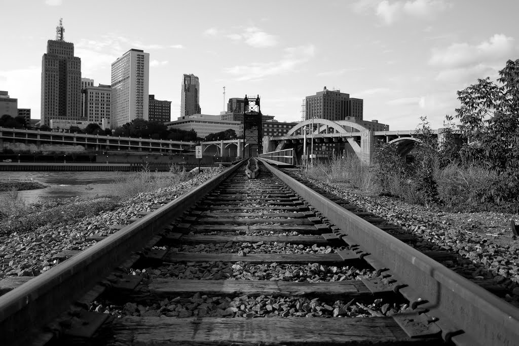 Train Tracks, St.Paul. by xavier darras