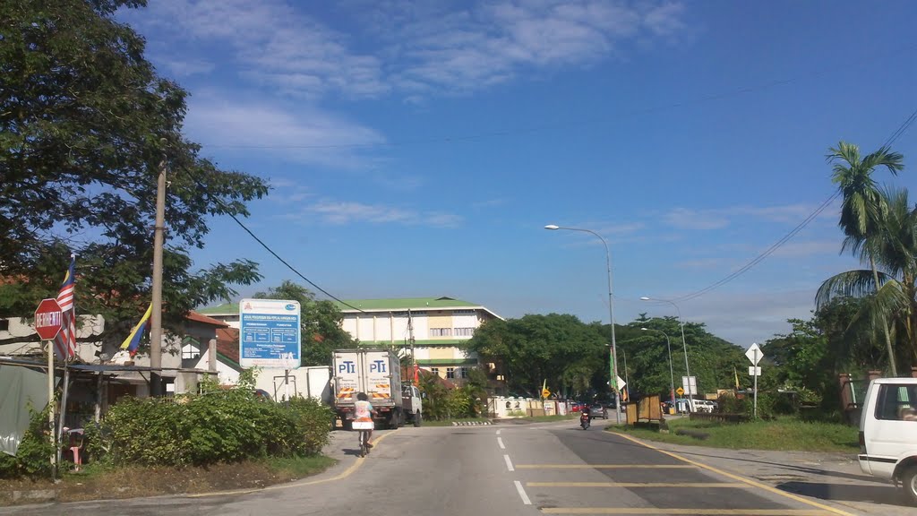 Jalan Ayer Panas, Setapak by asanov