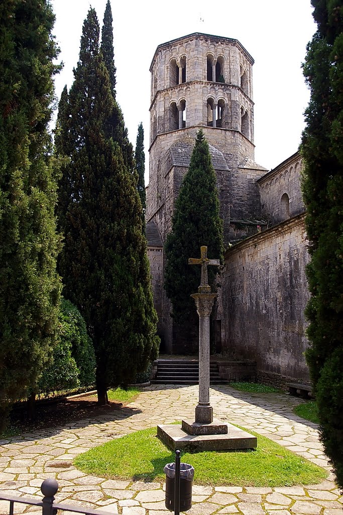 Sant Pere de Galligants, Girona, Cataluña, España by Antonio Alba