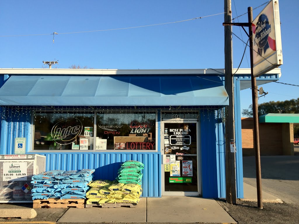 Plaza Liquor - Stoughton, WI by Chris-Parr