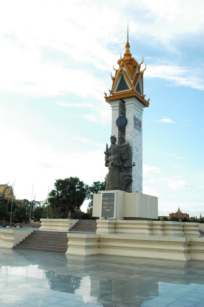 Cambodia-Vietnam Friendship Monument by Brett Kwong