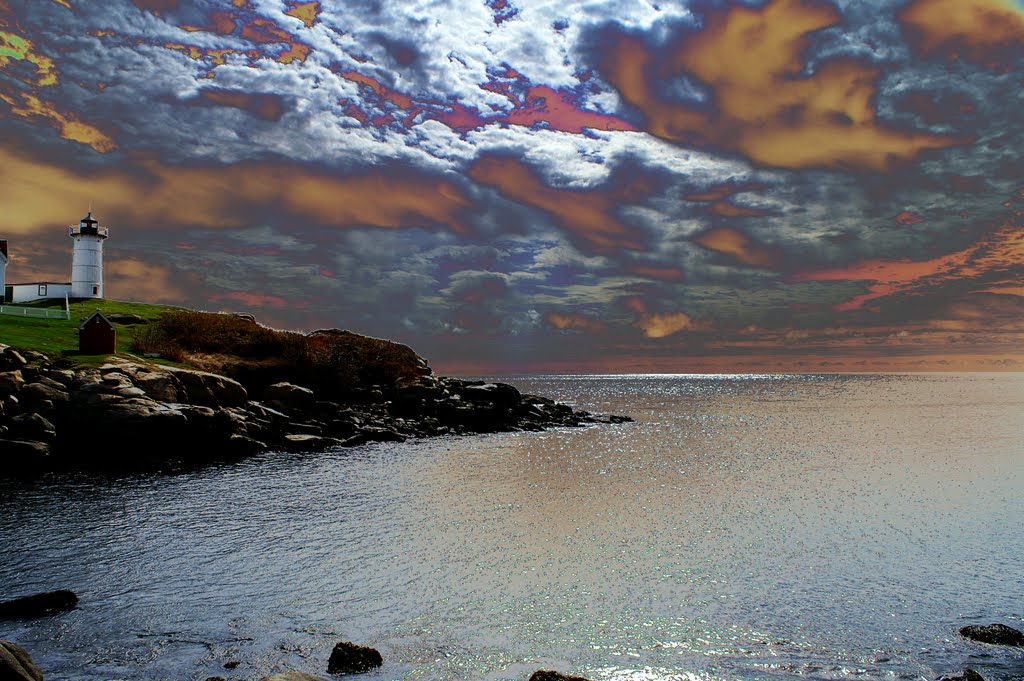 Nubble Light by massbat