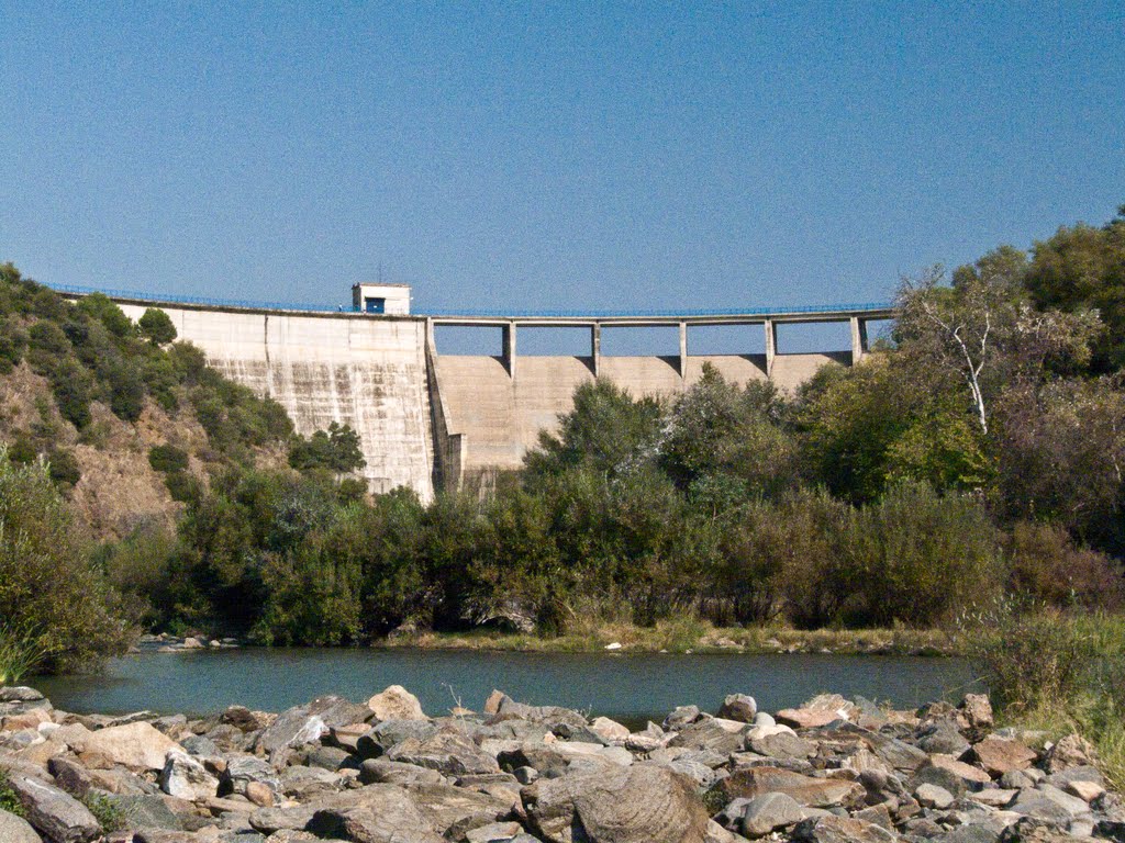 Presa de El Gergal by Manu Vilela