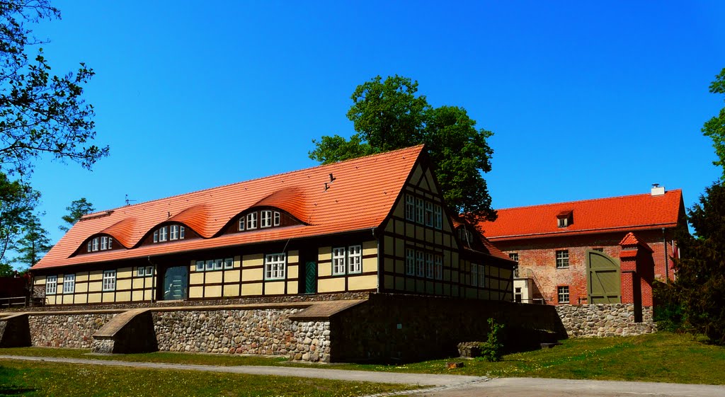 Germany_Brandenburg Country_Storkow (Mark)_castle_P1210645.JPG by George Charleston