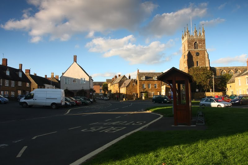 Deddington Market Place by weggett