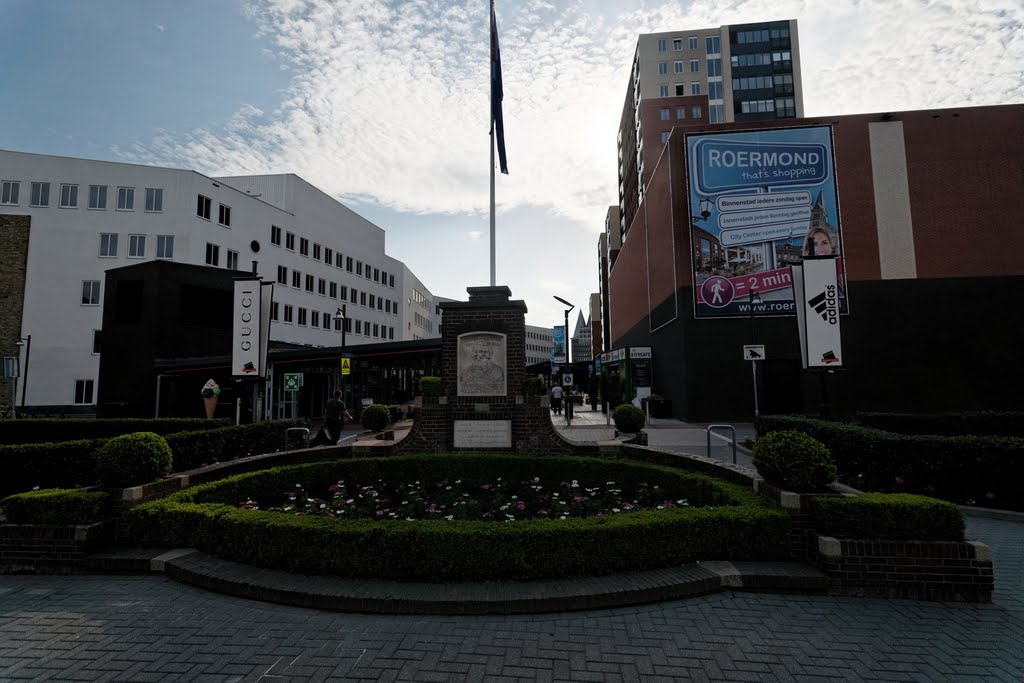 Roermond - Kazerneplein - View West by txllxt TxllxT