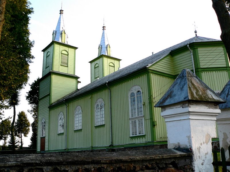 Šv. Mergelės Marijos Rožančinė bažnyčia (burned down in 2013 08 08) by Romualdas Butkevičius