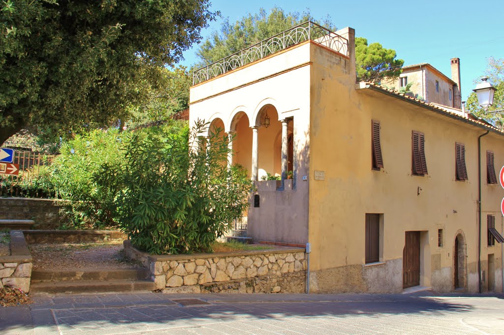 Massa Marittima - piazza Matteotti by Alfonso Minoli