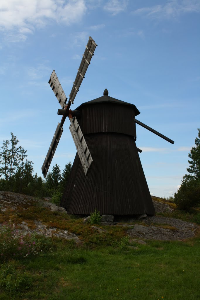 Kokemäki outside museum by Esa Heikkinen