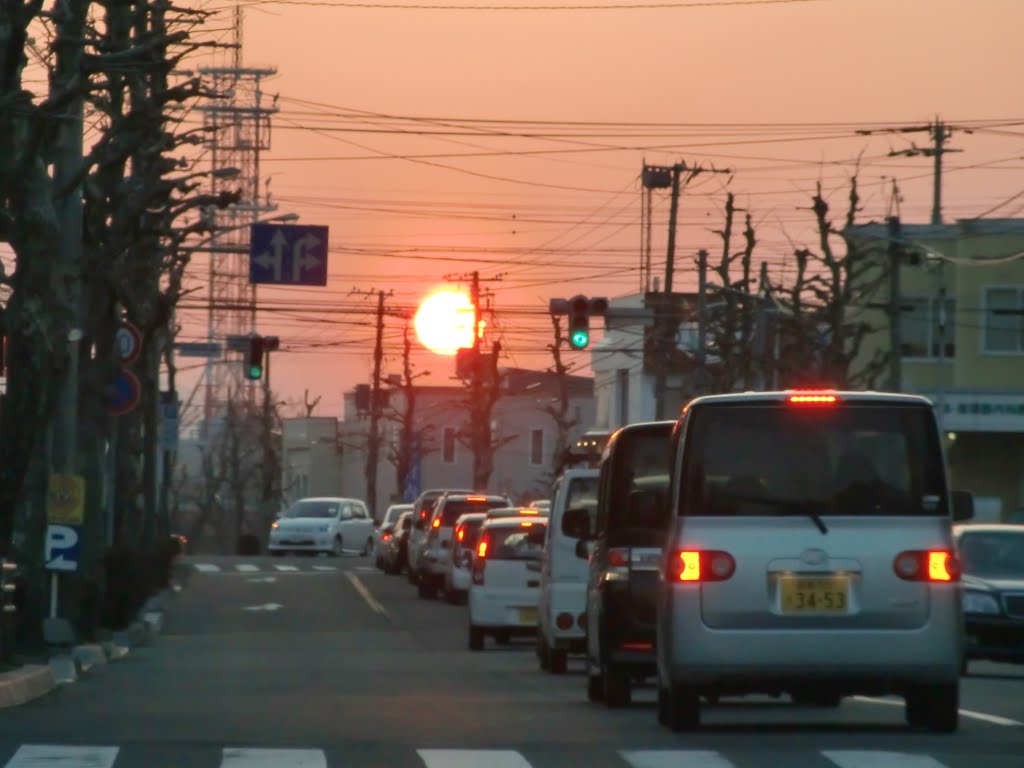 ときわ通の夕陽 by ひらさん