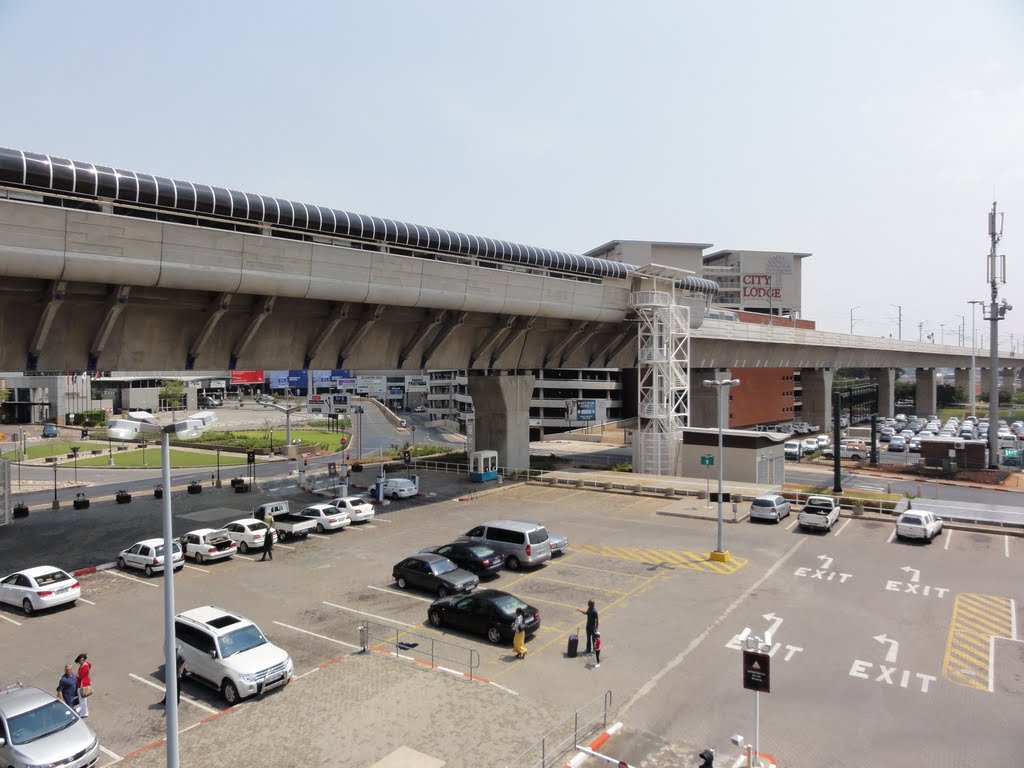 OR Tambo International Airport (JNB), Domestic Terminal, Kempton Park 1627, Zuid-Afrika by MrRobbert.P