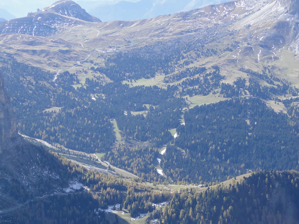 Blick von der Großen Cirspitze zum Sellajoch by Rainer Wichmann