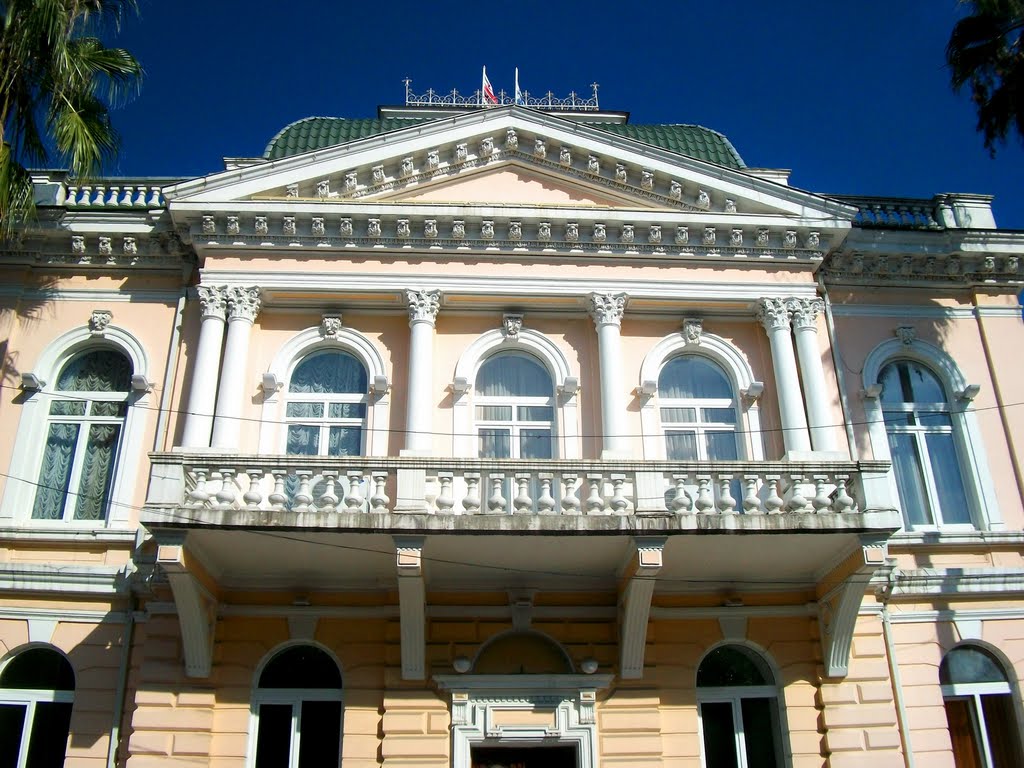 Frontal view of Batumi city hall by Pogromca Gašnič