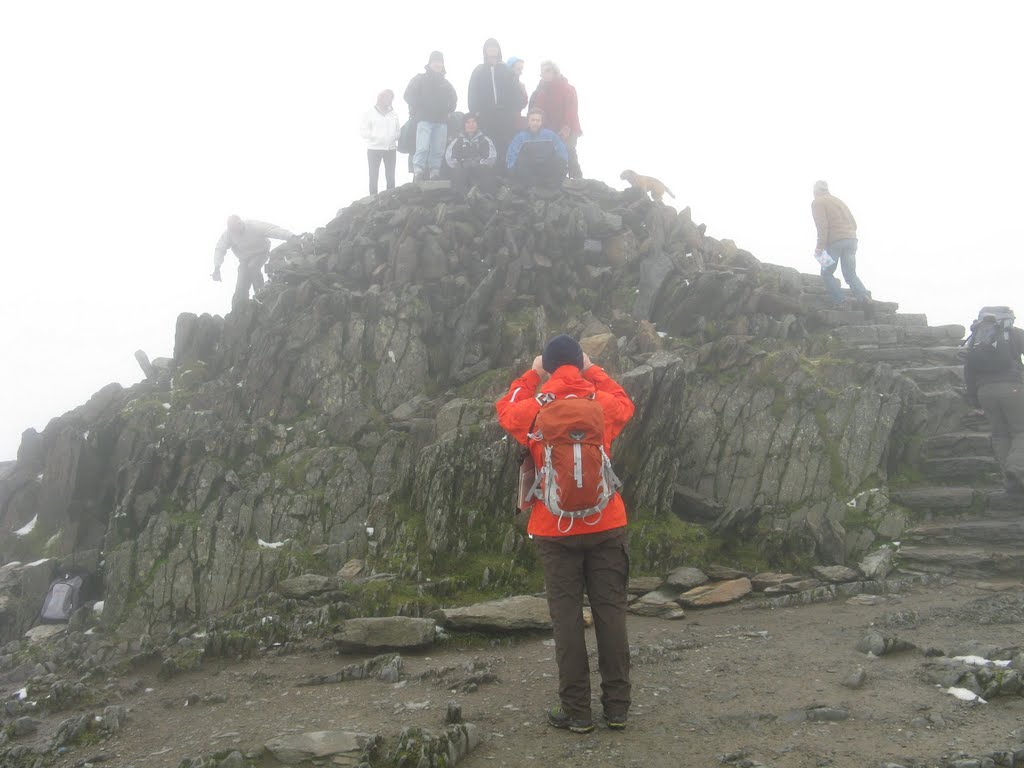 Foggy Snowdon summit by bobbyclegg