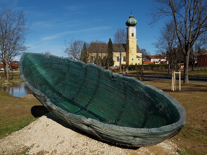 Glasarche vor der Rokokokirche „Zur lieben Frau“ by bmefotode