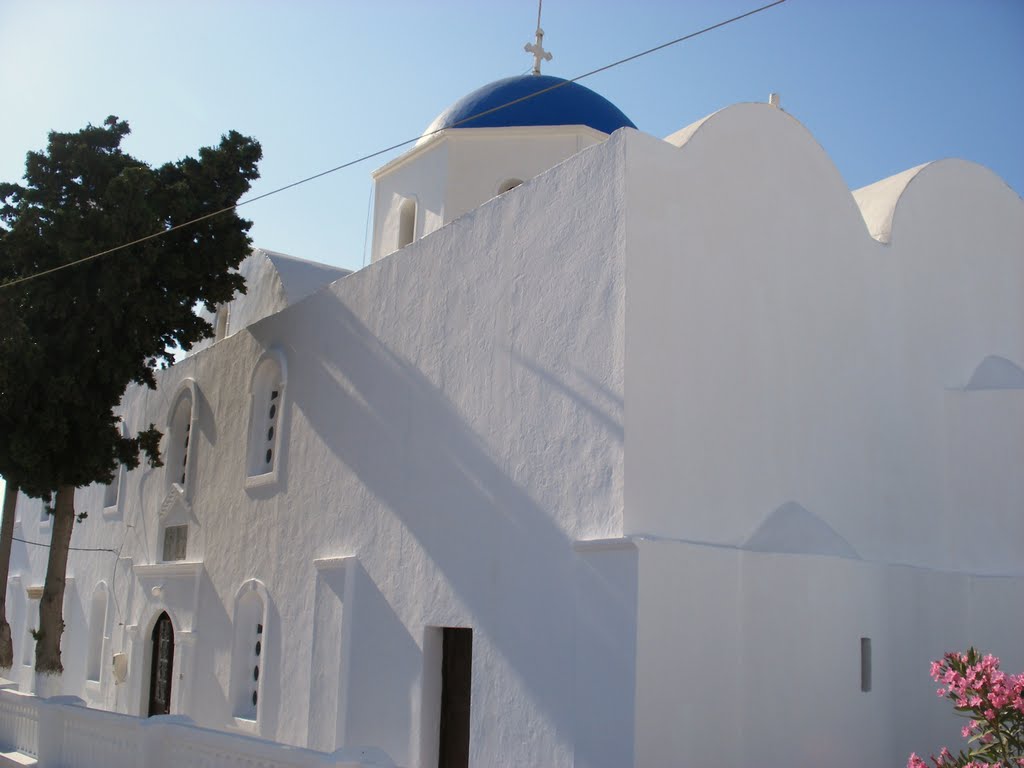 Agios Georgios, Katapola, Amorgos by Nick Gent