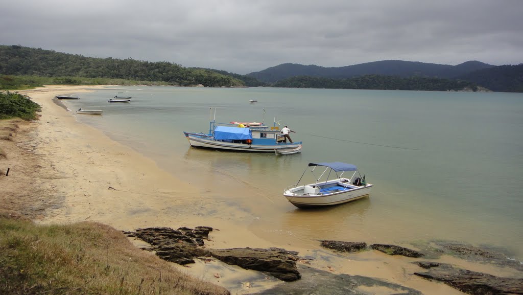 Paraty Mirim by André Castro