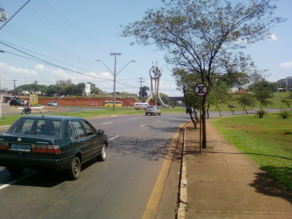 Av. Dez de Dezembro - Londrina - Paraná CEP 86026-980 by Douglas Berteloni