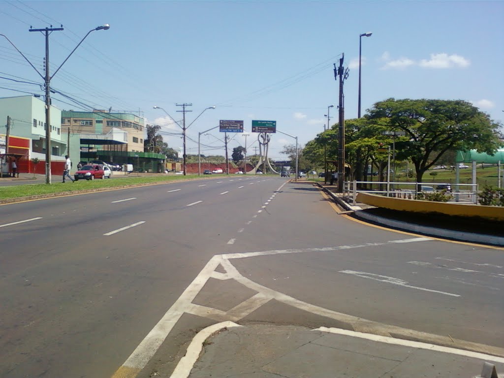 Condomínio Rodoviário de Londrina - Av. Dez de Dezembro - Londrina - Paraná CEP 86026-980 by Douglas Berteloni