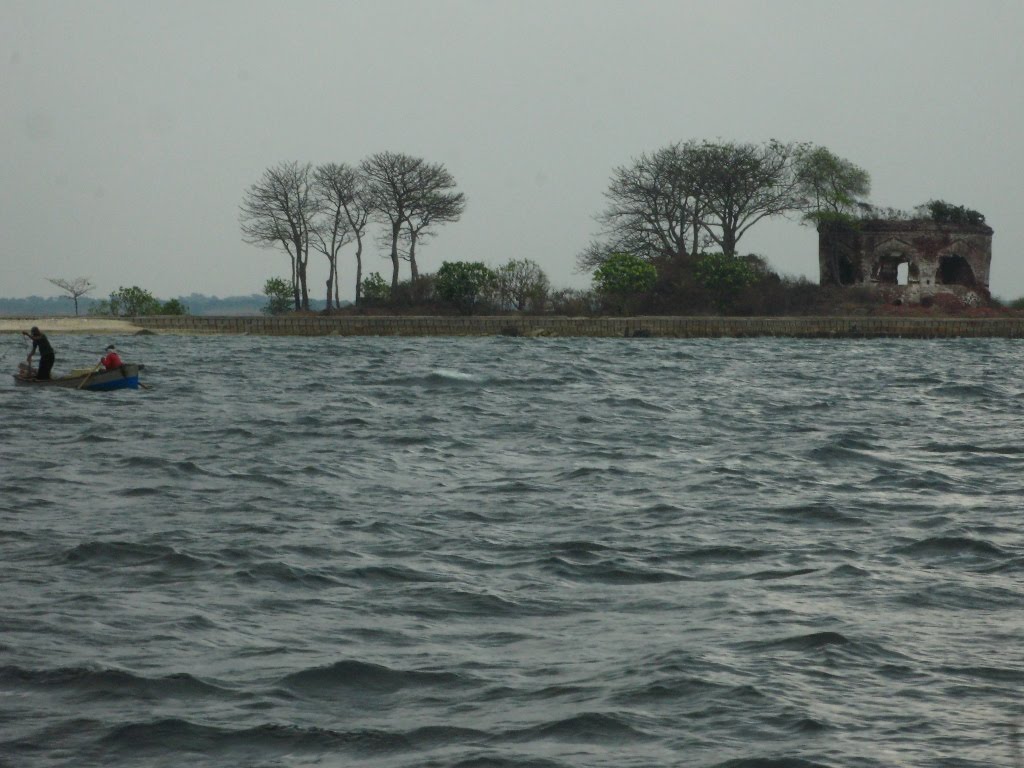 Kelor Island - Thousand Islands, off northern coast of Jakarta by Savitri Kusuma