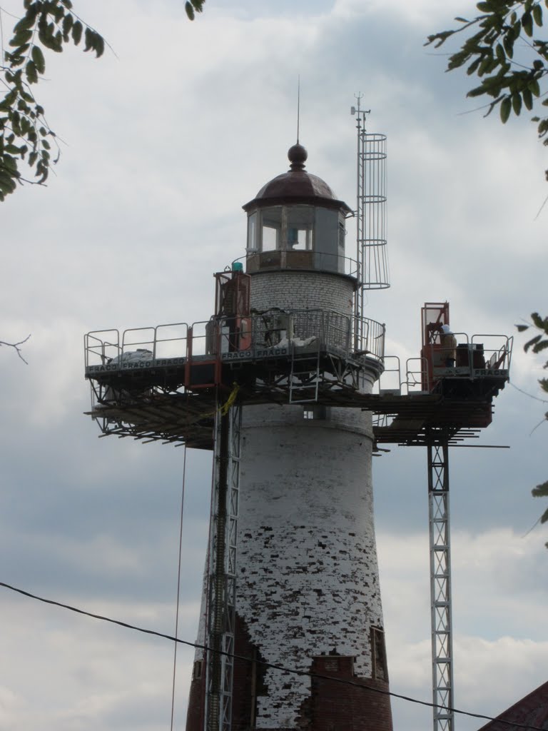 Fort Gratiot Light under repair (2011) by UnagiUnagi