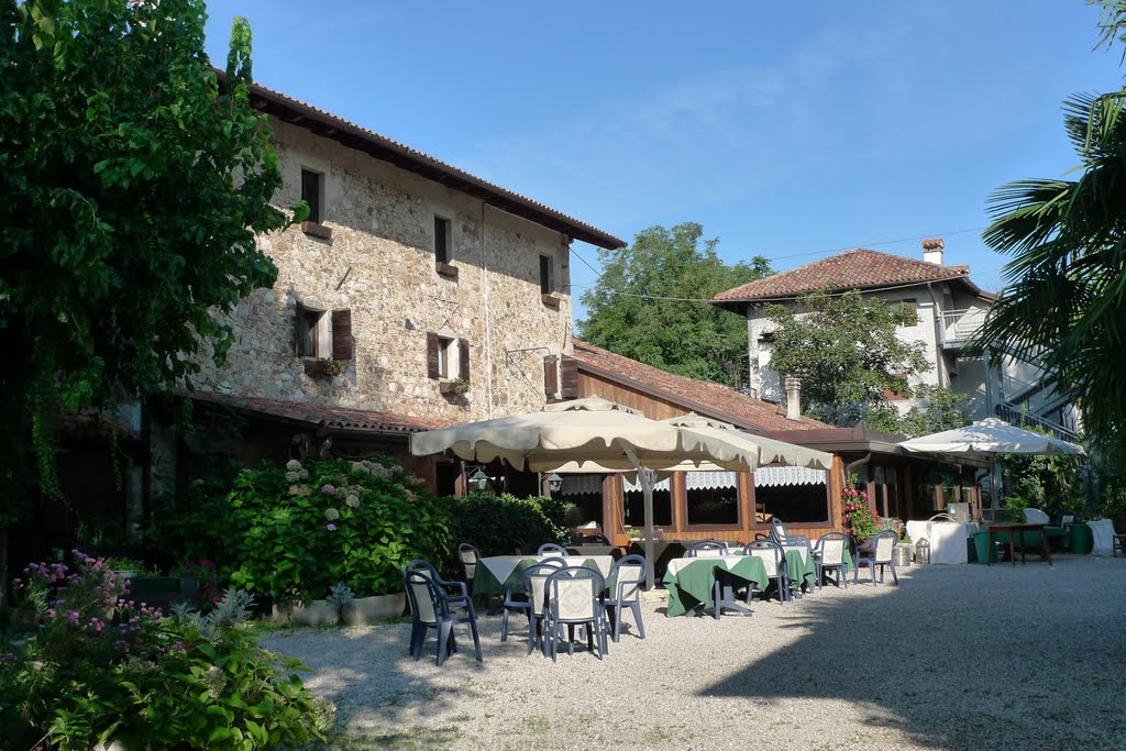 Restaurant Friulan "Al Zuc" Pagnacco. by FELIX CECCONI