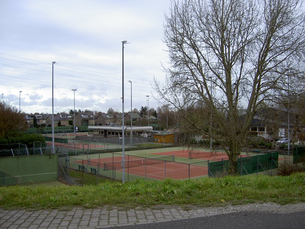 Tennisbanen Bemmel by benvanloozenoord