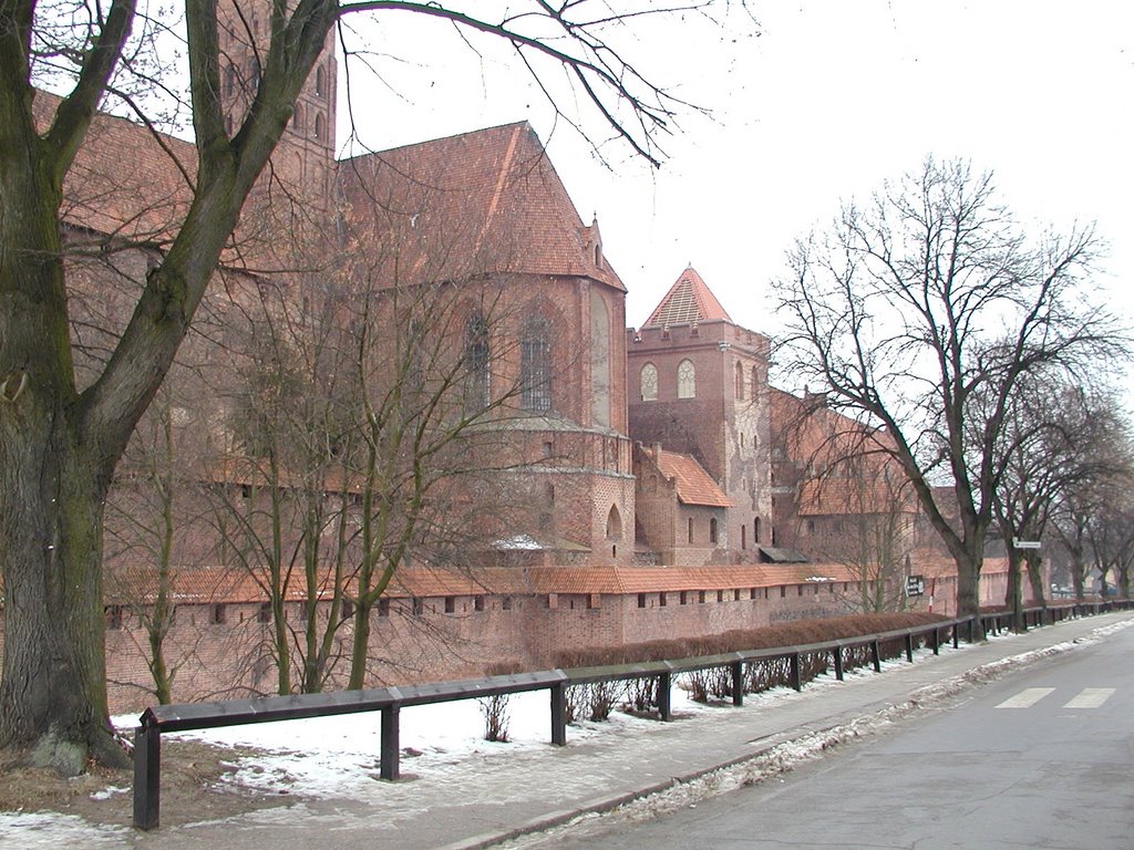 2003_02_Malbork by Andrzej_Organek_Gubi…