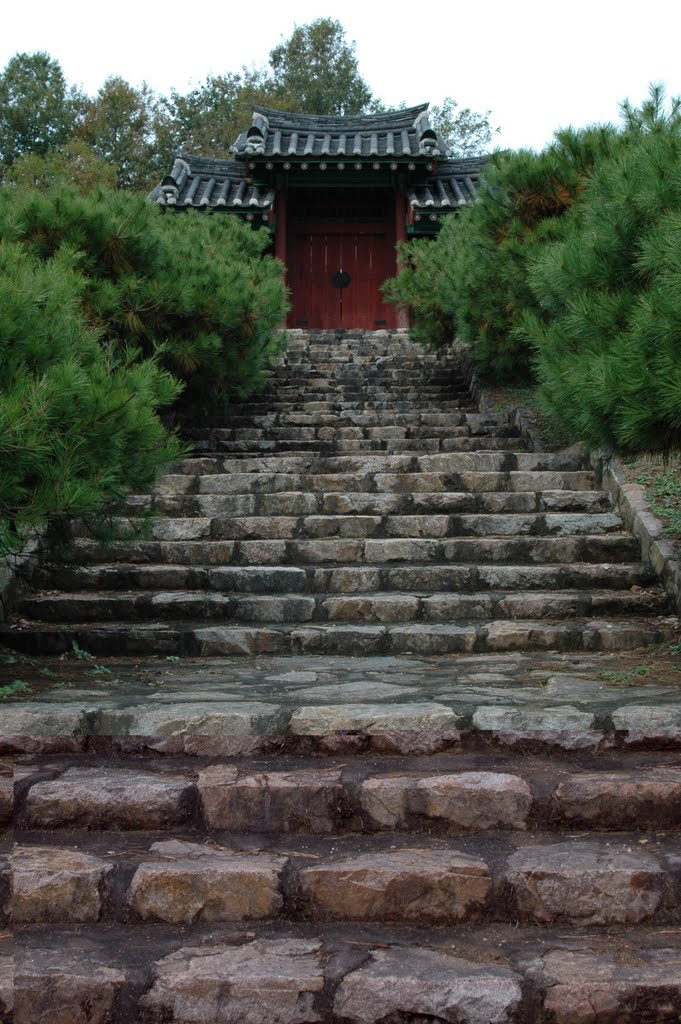 Shrine of General Won Gyun 원균장군 사당 by plumgarden