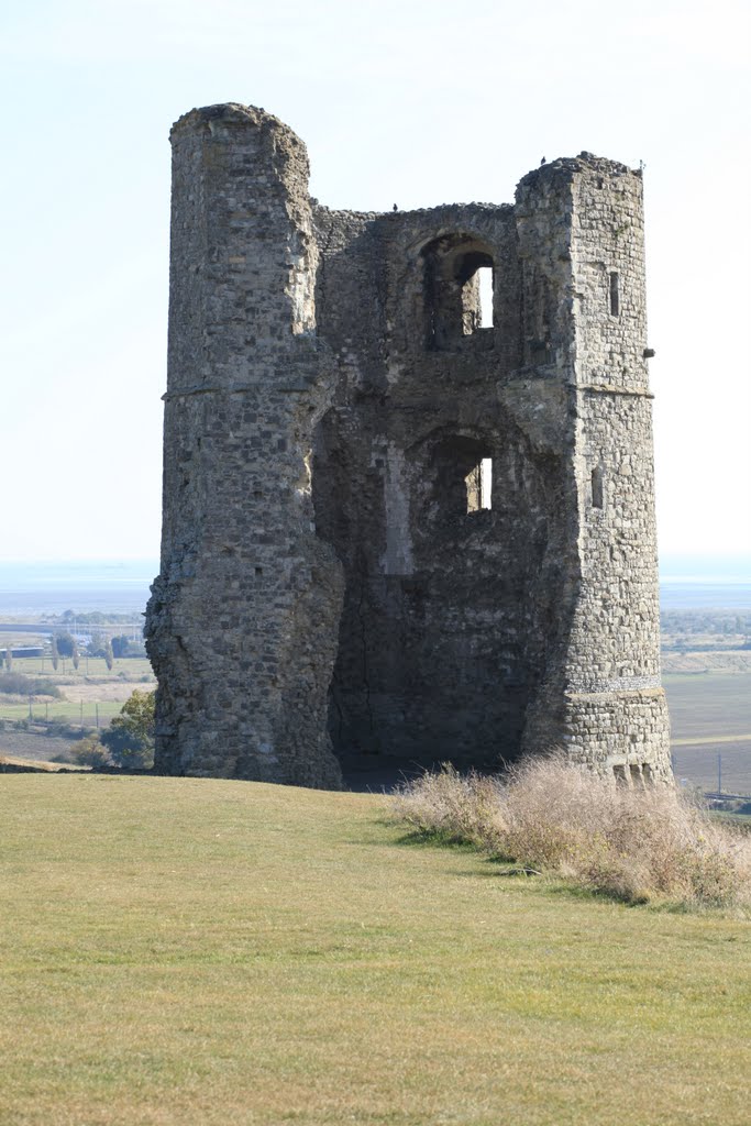 Hadleigh Castle by ian0098