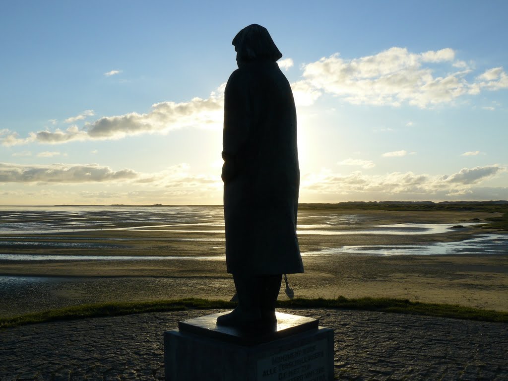 Terschelling Monument by mbruil