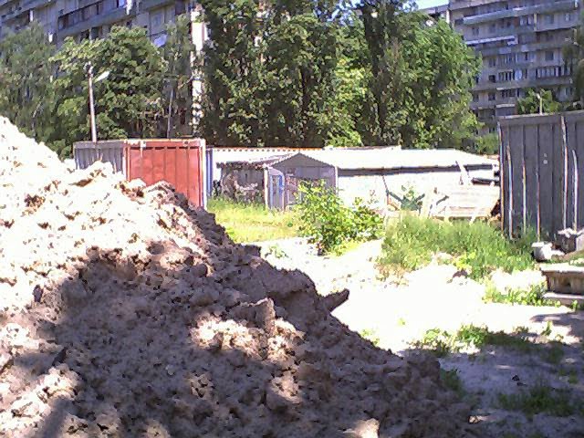 Старые гаражи по Жукова 33/а. 29.05.2005 by panasukas