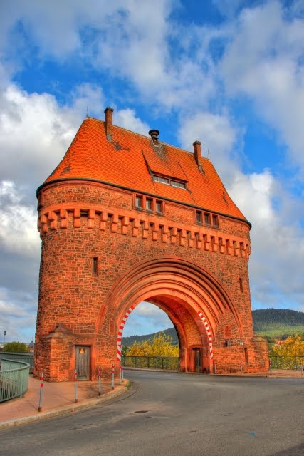 Miltenberg - Tor auf der Mainbrücke by SW-Photo