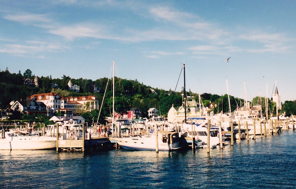 Mackinac Island,Michigan,USA. by Roman Eugeniusz