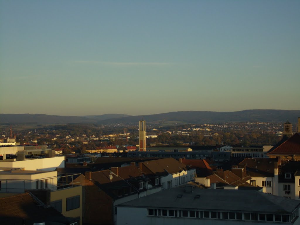 Kassel, Turm der Elisabethkirche, Kaufhof-Parkdeck by Pogge