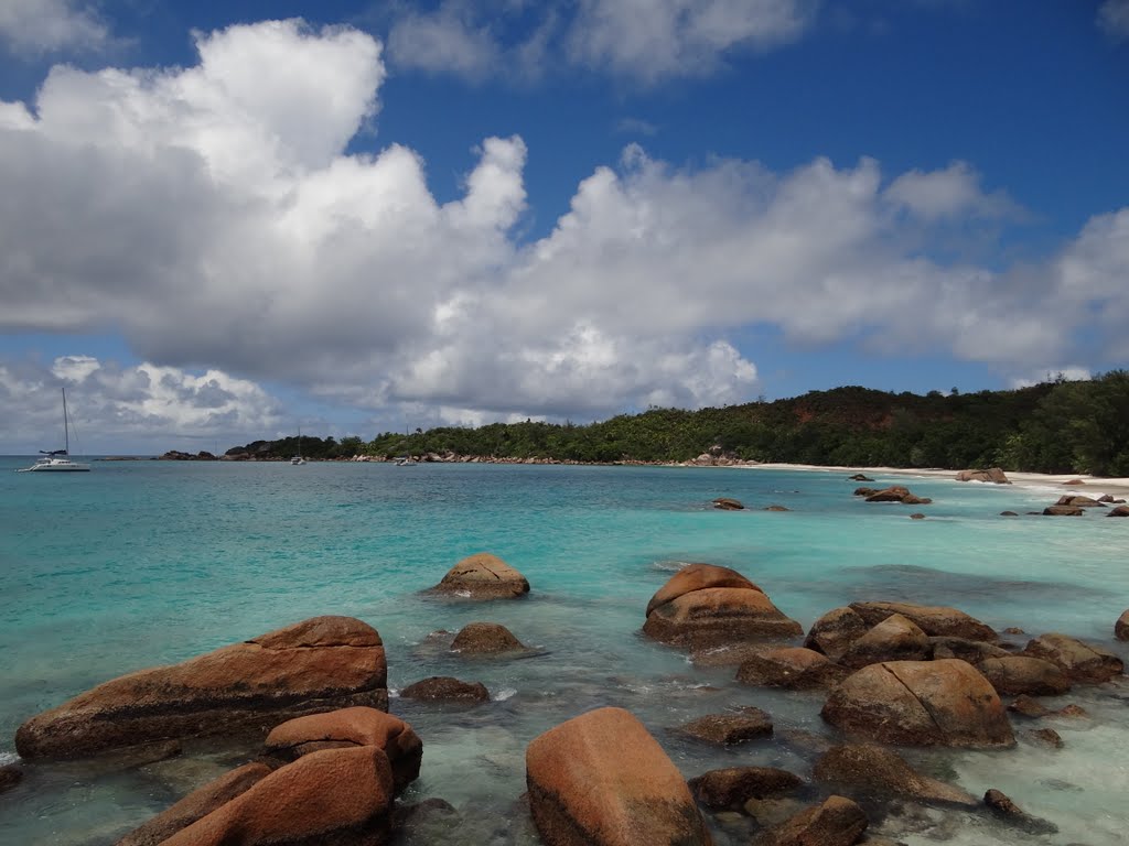 Praslin by Max F